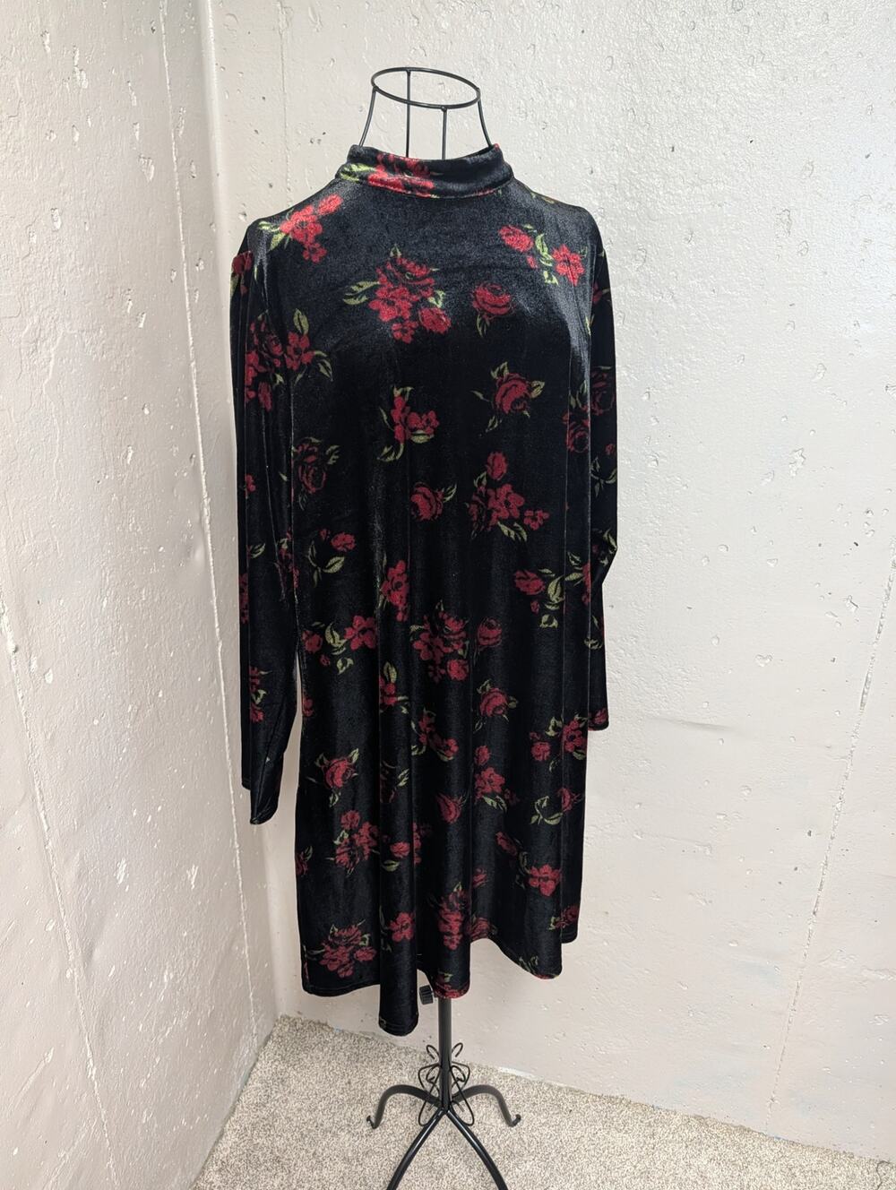 Falls Creek Black Red Rose Floral Velvet Turtleneck Swing Dress 1X